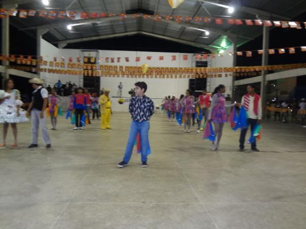 Rep&oacute;rter Amarelinho realizou abertura do Festival de Quadrilhas de Floriano.(Imagem:FlorianoNews)