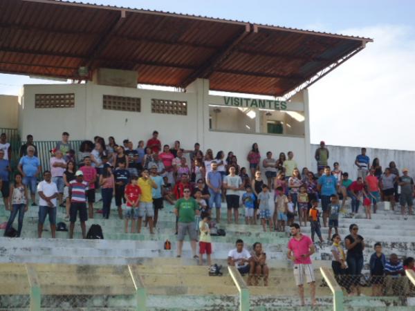 Igrejas evang&eacute;licas de Floriano realizam Torneio Gospel Mutir&atilde;o de Natal.(Imagem:FlorianoNews)