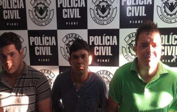 Trio é preso suspeito de fazer