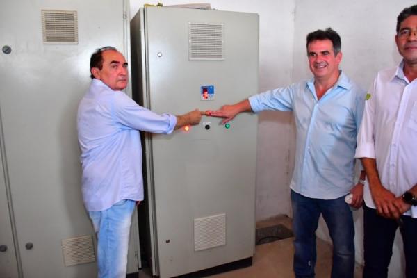 Floriano inaugura a 3&ordf; esta&ccedil;&atilde;o elevat&oacute;ria do Projeto de Esgotamento Sanit&aacute;rio da cidade.(Imagem:Secom)