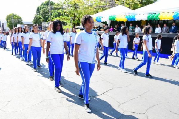 Desfile c&iacute;vico encerra solenidades da Semana da P&aacute;tria em Floriano(Imagem:Secom)