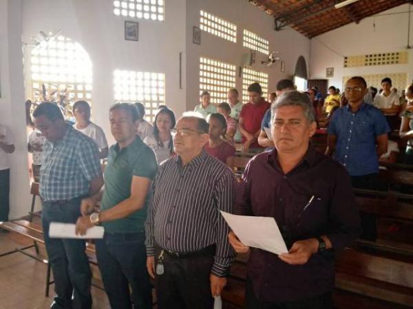 Ora&ccedil;&atilde;o das laudes marca abertura de festejos de Nossa Senhora das Merc&ecirc;s em Floriano.(Imagem:FlorianoNews)
