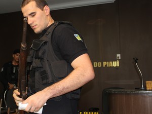 Polícia prende rapaz suspeito de cometer homicídios em Teresina