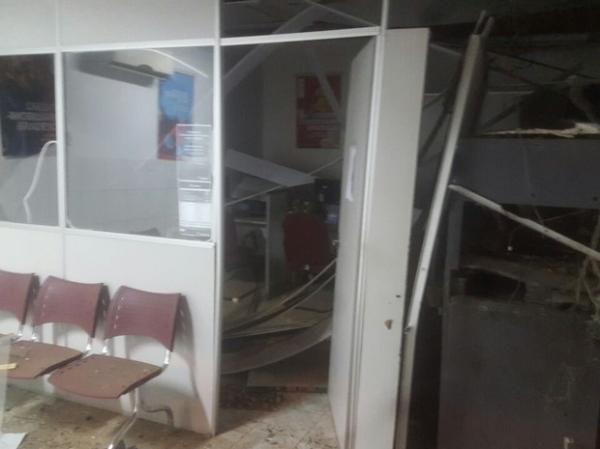Bando assalta posto bancário e atira contra a PM em Monsenhor Gil
