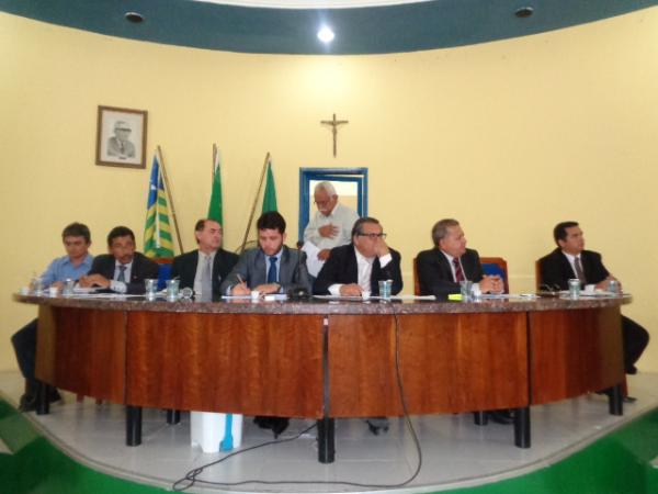 Audi&ecirc;ncia p&uacute;blica debate regulariza&ccedil;&atilde;o fundi&aacute;ria em Floriano (Imagem:FlorianoNews)