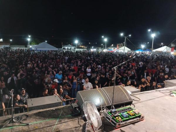 Raimundos agitam Floriano em noite hist&oacute;rica de rock durante as comemora&ccedil;&otilde;es dos 129 anos da cidade(Imagem:FlorianoNews)