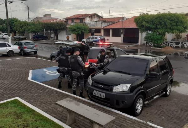 Operação policial prende condenados por homicídio e latrocínio no litoral do Piauí