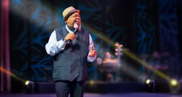 Show gratuito Jorge Aragão em Teresina: ingressos acabam em instantes e internautas reclamam