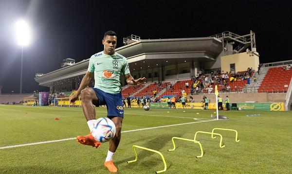 Lateral-esquerdo Alex Sandro deve estar dispon&iacute;vel para jogo na sexta.(Imagem:Lucas Figueiredo/CBF/Direitos Reservados)
