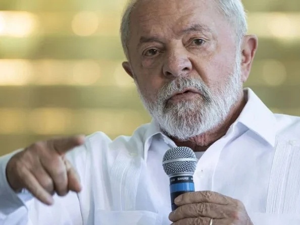 Lula comemora Dia do Trabalhador em pronunciamento na TV