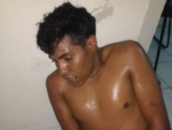 Homem é detido com droga após fugir de cerco policial em Floriano