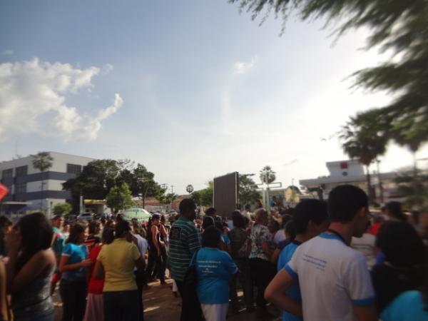 S&iacute;mbolos da Jornada Mundial da Juventude deixam Floriano,(Imagem:FlorianoNews)