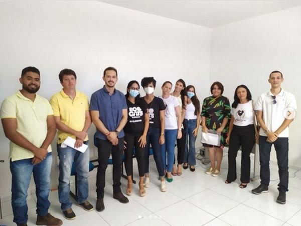 Protetores de animais se reúnem com equipe do Centro de Zoonoses de Floriano