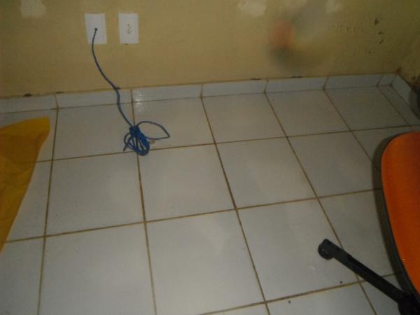 Secretaria Municipal de Sa&uacute;de de Floriano fica alagada.(Imagem:FlorianoNews)
