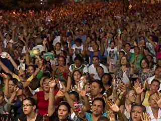 Missa reúne seis mil católicos na Zona Norte de Teresina