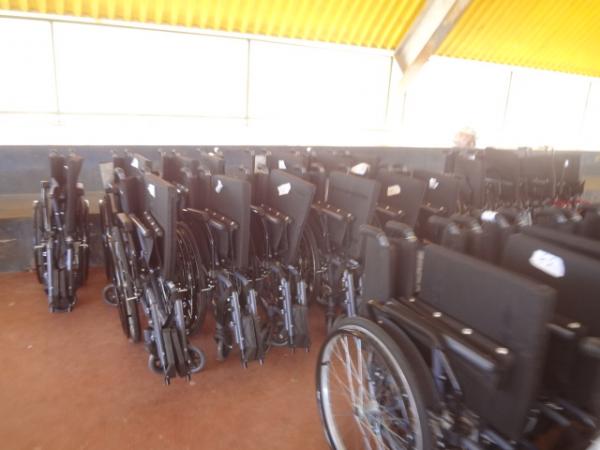CEIR M&oacute;vel realiza entrega de produtos ortop&eacute;dicos em Floriano.(Imagem:FlorianoNews)