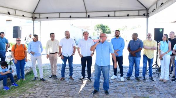 Vereadores representam o Legislativo em abertura do programa de limpeza da cidade