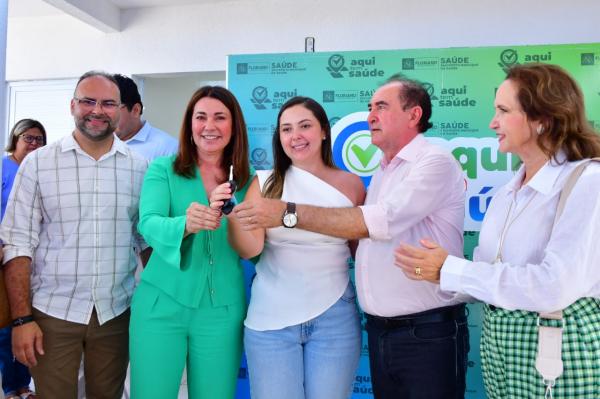 Vereadores acompanham  entrega de ambul&acirc;ncia para a Sa&uacute;de de Floriano(Imagem:CMF)