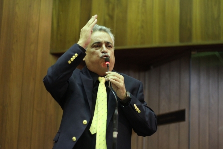 Robert Rios critica aumento de impostos do Governo do Estado