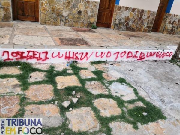 Igreja cat&oacute;lica &eacute; alvo de picha&ccedil;&atilde;o em munic&iacute;pio no Norte do Piau&iacute;(Imagem:Tribuna em foco)