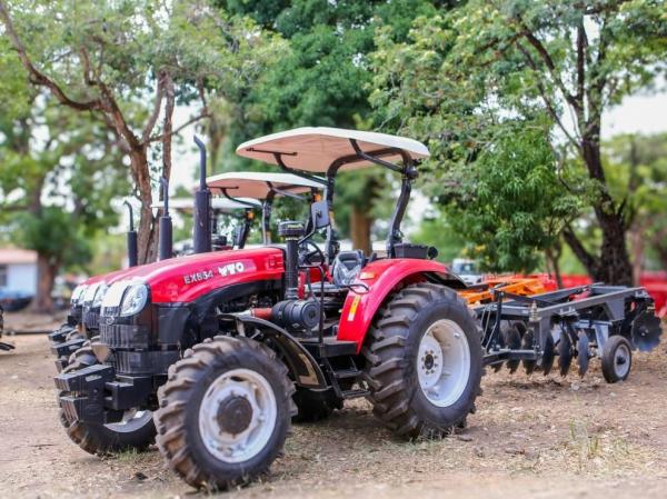 SAF entrega tratores para agricultores familiares de 19 municípios nesta segunda (5)