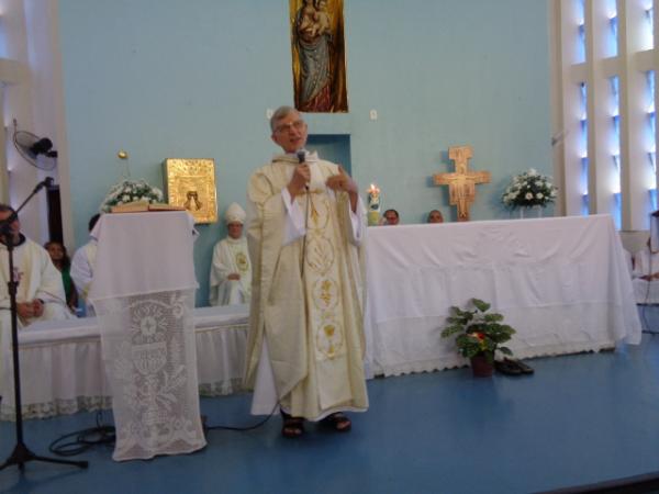 Frei Ant&ocirc;nio Schauert celebra 40 anos de ordena&ccedil;&atilde;o sacerdotal(Imagem:FlorianoNews)