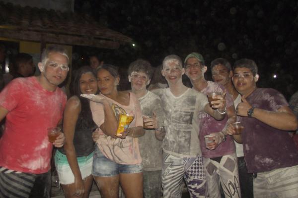 Bloco Os Papeleiros abre carnaval de Bar&atilde;o de Graja&uacute;.(Imagem:FlorianoNews)