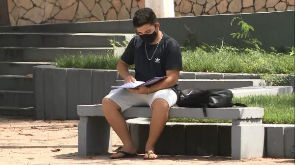 "Nunca tive contato com redação até o ensino médio", diz estudante da PB que tirou nota mil no Enem