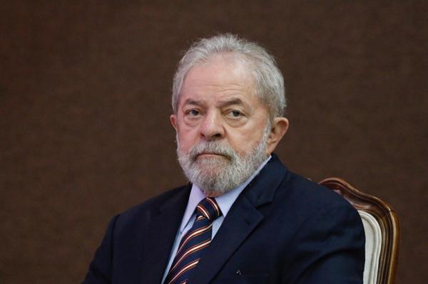 Lula completa 1 ano como candidato e prepara viagens pelo país
