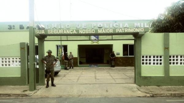Residência é alvejada por disparos de arma de fogo durante a madrugada em Floriano
