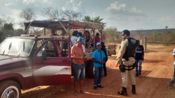 PRF prende condutor e apreende veículo de transporte clandestino no sul do Piauí