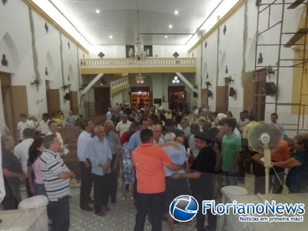 Missa em A&ccedil;&atilde;o de Gra&ccedil;as pelo anivers&aacute;rio e recupera&ccedil;&atilde;o de Pedro Borges re&uacute;ne familiares e amigos.(Imagem:FlorianoNews)