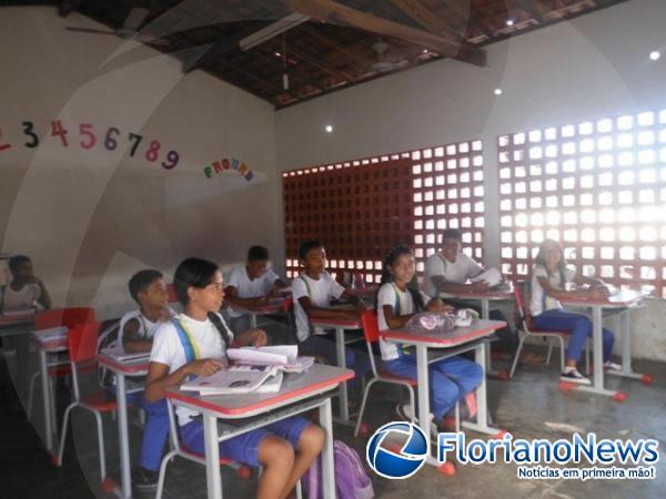 Alunos de 5&ordf; a 8&ordf; s&eacute;rie.(Imagem:FlorianoNews)