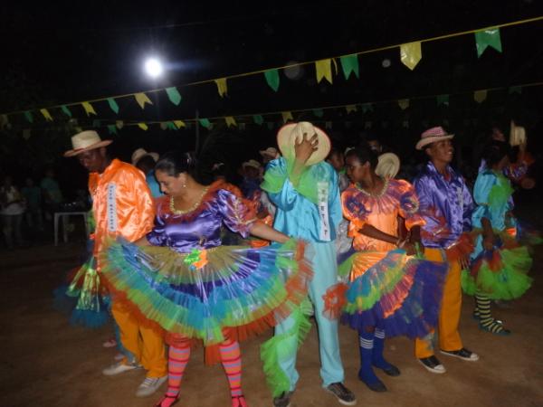 Festival de quadrilhas é realizado pelo Repórter Amarelinho na localidade Morrinhos