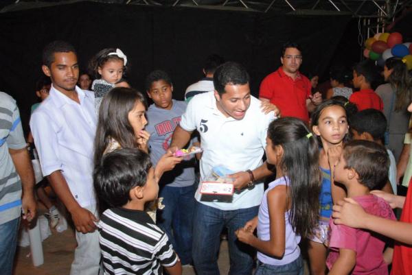 Prefeitura realizou festa em homenagem ao Dia das Crian&ccedil;as em Bar&atilde;o de Graja&uacute;.(Imagem:Reprodu&ccedil;&atilde;o/Facebook)