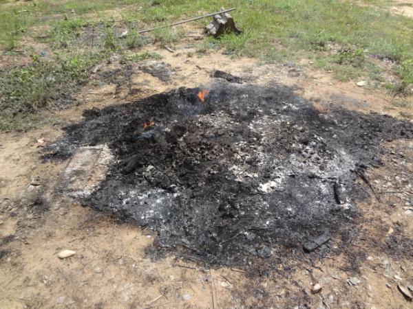 IBAMA incinera redes de pesca ilegais no per&iacute;odo da piracema.(Imagem:FlorianoNews)