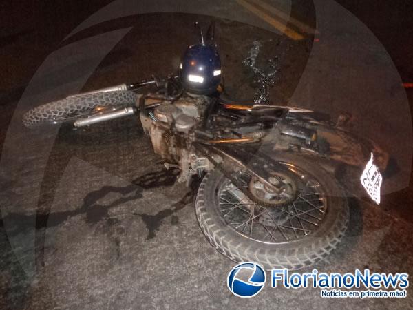 Duas motos se envolvem em acidente em Floriano.(Imagem:FlorianoNews)