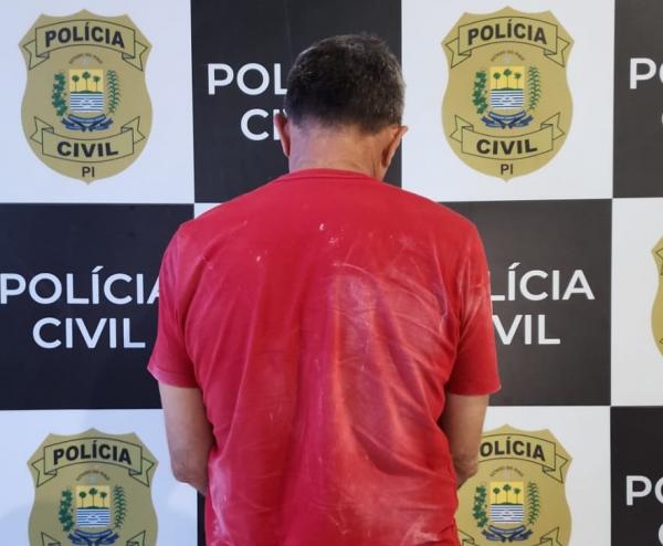 Após 19 anos foragido, homem é preso no Piauí por estuprar criança de 3 anos no Goiás