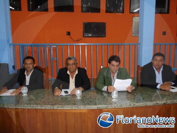 C&acirc;mara de Vereadores de Bar&atilde;o de Graja&uacute; abre ano legislativo de 2015.(Imagem:FlorianoNews)