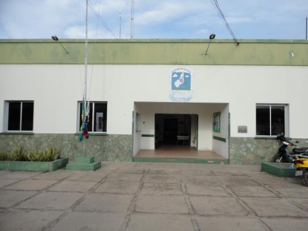 Amarelinho visitou o quartel de pol&iacute;cia(Imagem:FlorianoNews)