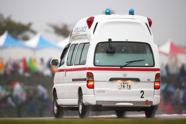Jules Bianchi foi levado de ambul&acirc;ncia para hospital pr&oacute;ximo ao circuito de Suzuka.(Imagem:Getty Images)