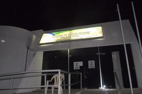 Jovem é encontrada morta em matagal no município de Arraial