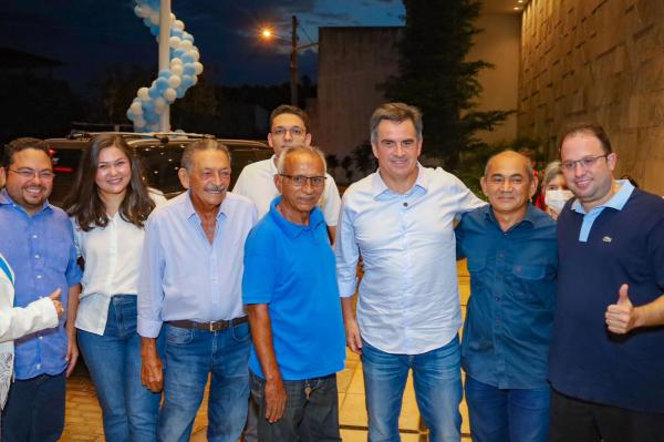 Solenidade com Ciro, Joel e Margarete, lançando Dr Erivelto e Gil em Picos, reúne multidão(Imagem:Ascom)