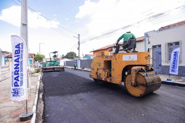 Ciro entregou o maior pacote de asfaltamento da história de Parnaíba com investimento de R$ 4,8 mi(Imagem:Ascom)