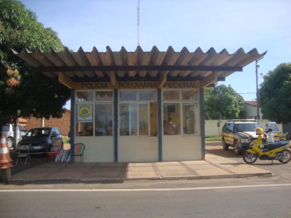 PRF de Bar&atilde;o de Graja&uacute; - MA, registrado um acidente com uma carreta na localidade Orozimbo de S&atilde;o Jo&atilde;o dos Patos, ningu&eacute;m ferido apenas danos materais(Imagem:reda&ccedil;&atilde;o)