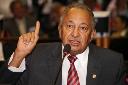 Dr. Pessoa se solidariza com delegado e cobra apreciação de projeto