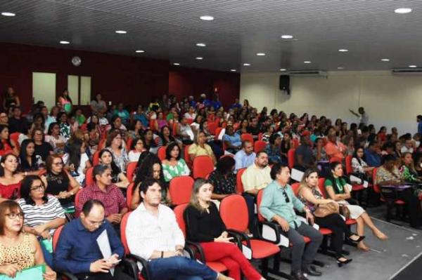 Educação realiza abertura da III Semana Pedagógica em Floriano.(Imagem:SECOM)