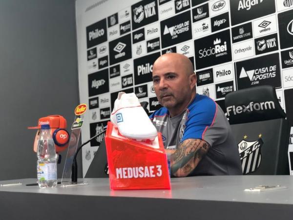 Sampaoli vê "erro gravíssimo" em caso Gustavo Henrique e diz que não sabia de Autuori no Santos