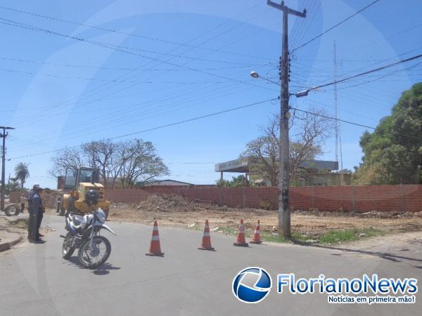 Alargamento da Rua Raimundo Ata&iacute;de.(Imagem:FlorianoNews)