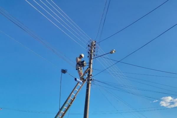 Infraestrutura de Floriano realiza mais de 570 serviços de iluminação pública no mês de agosto
